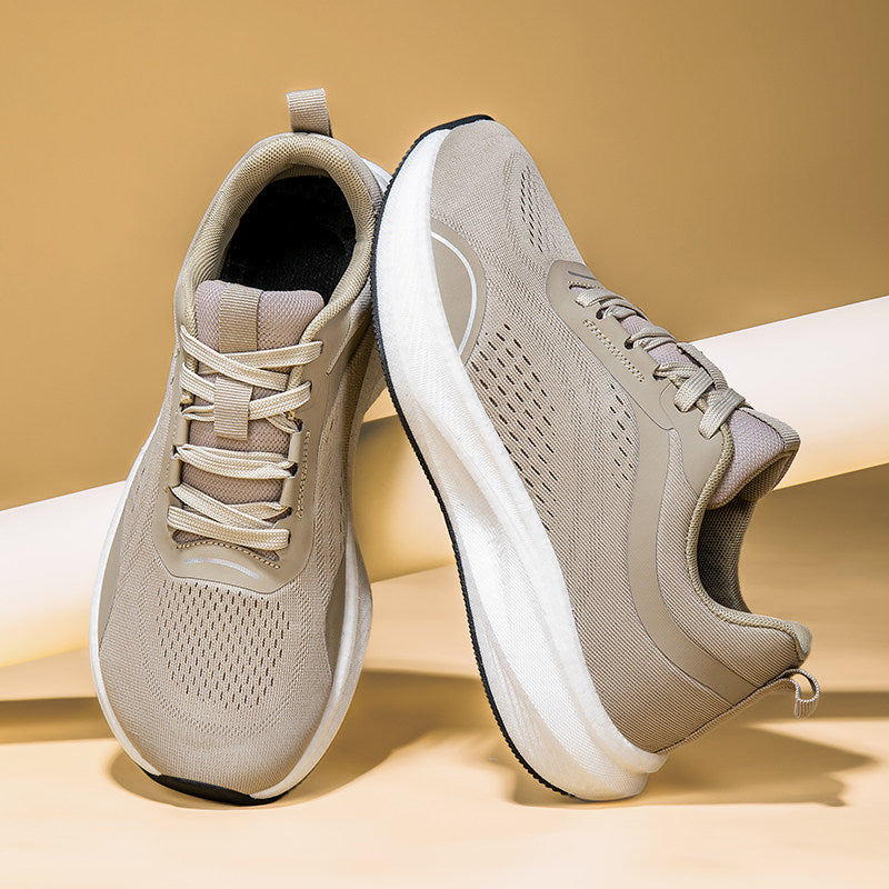 Wide-toe breathable sports shoes