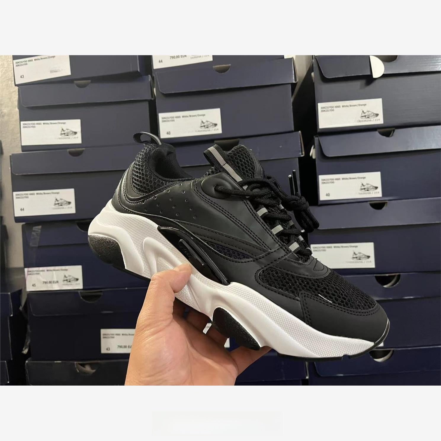 Running sports shoes