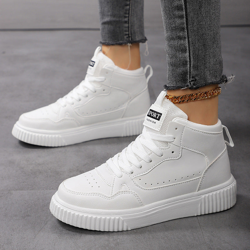 Soft-soled comfortable casual sports sneakers